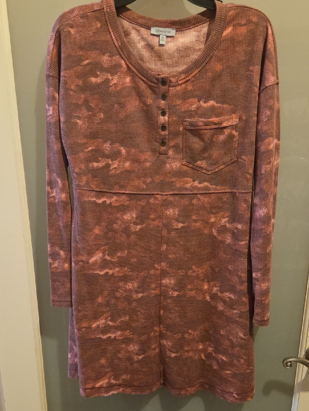 Ocean+Coast rose-mauve tie-dye waffle henley tunic